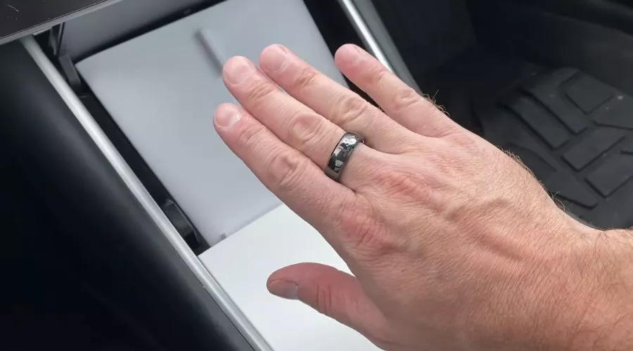 Tesla Ring Review: A Smart Tesla Key and Contactless Payments on